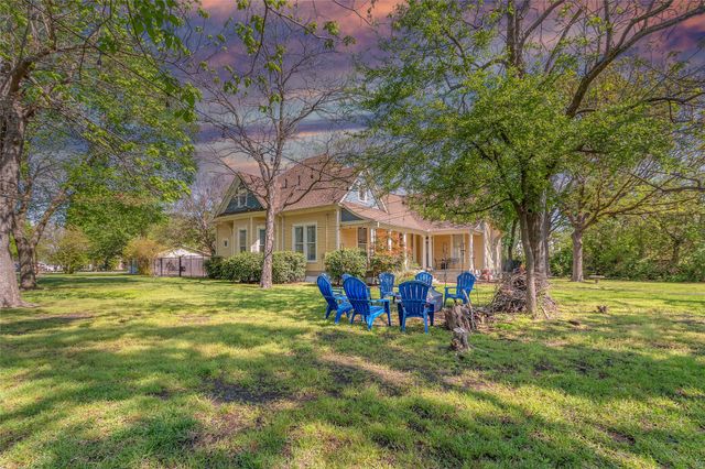 408 S Center Street, Forney, TX 75126