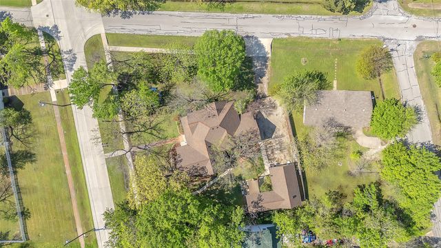 408 S Center Street, Forney, TX 75126