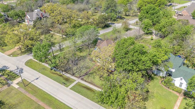 408 S Center Street, Forney, TX 75126