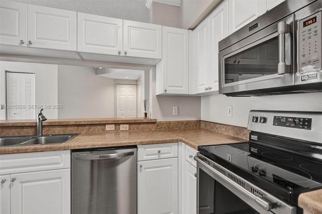 17150 N Bay Rd 2802, Sunny Isles Beach, FL 33160