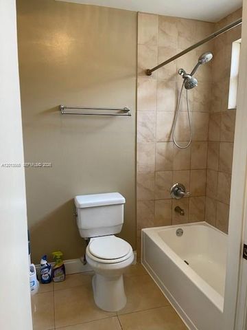 526 SW 113th Way 526, Pembroke Pines, FL 33025