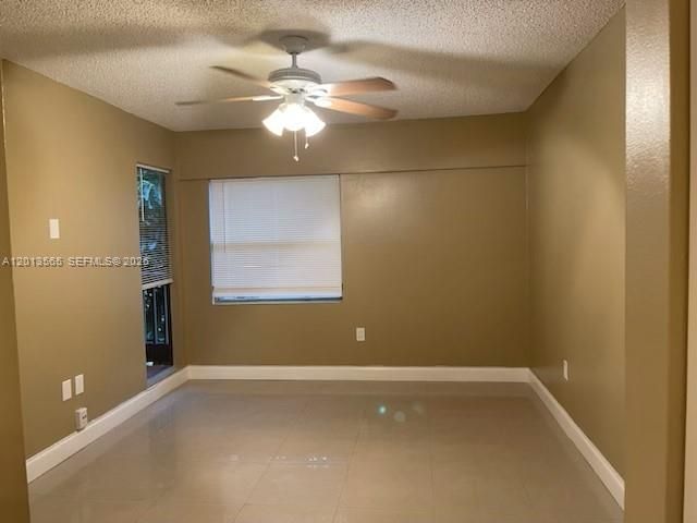 526 SW 113th Way 526, Pembroke Pines, FL 33025