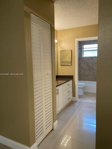 526 SW 113th Way 526, Pembroke Pines, FL 33025
