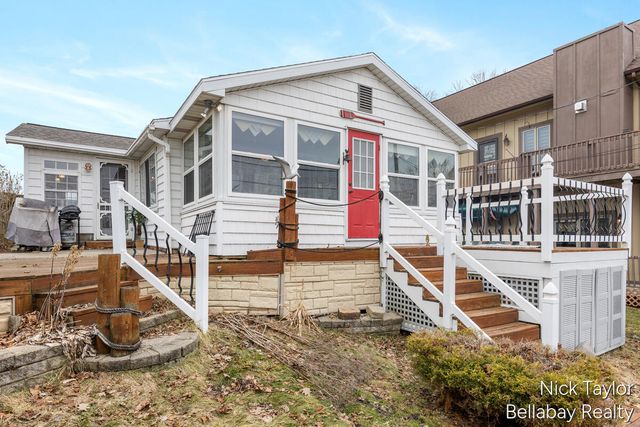 8198 Morrison Lake Gardens, Boston Twp, MI 48881