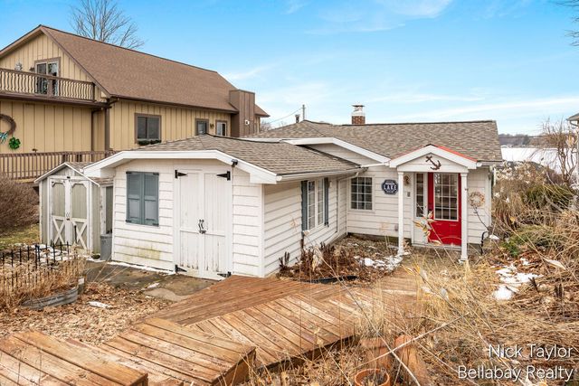 8198 Morrison Lake Gardens, Boston Twp, MI 48881