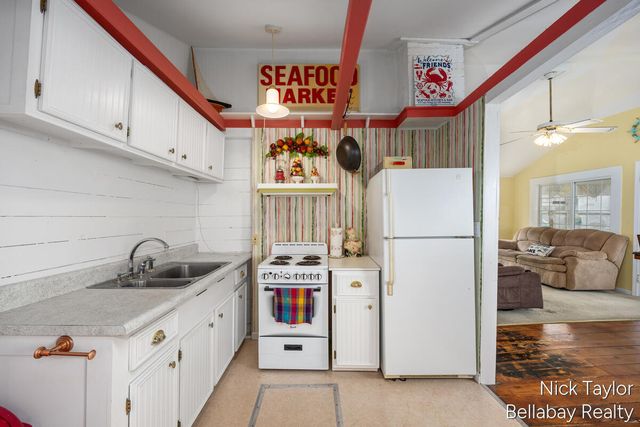 8198 Morrison Lake Gardens, Boston Twp, MI 48881