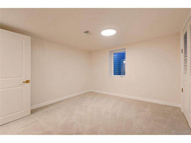 6586 S Kit Carson St, Littleton, CO 80121