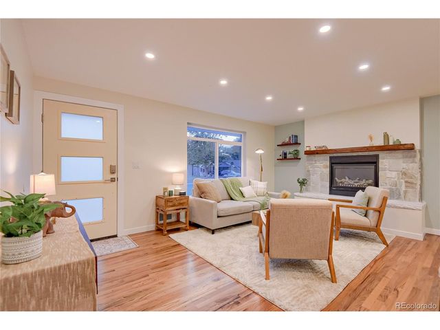 6586 S Kit Carson St, Littleton, CO 80121