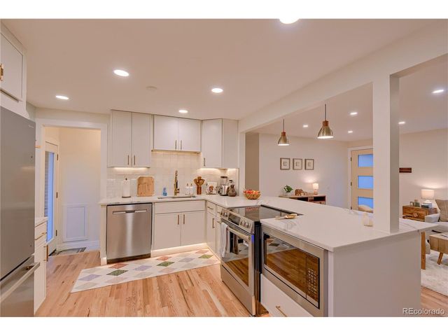6586 S Kit Carson St, Littleton, CO 80121