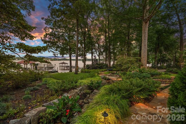16141 Weatherly Way, Huntersville, NC 28078