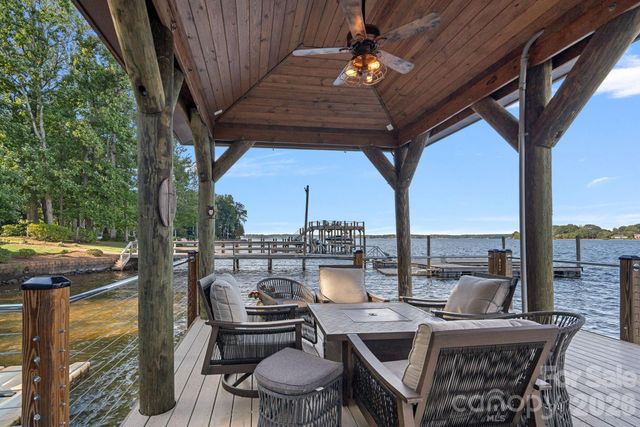 16141 Weatherly Way, Huntersville, NC 28078