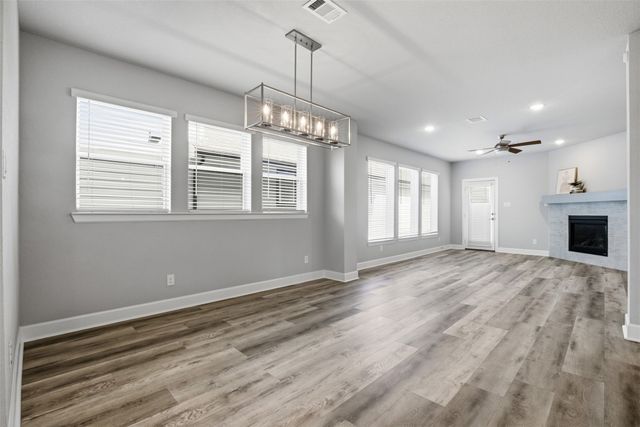 1560 Jackson Street, Carrollton, TX 75006