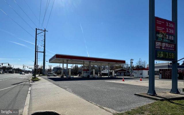 135 E MAIN ST, Penns Grove, NJ 08069