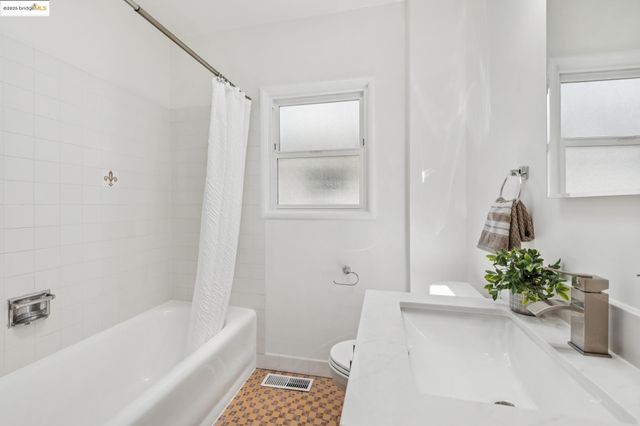 765 Neilson St, Berkeley, CA 94707