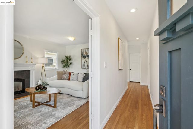 765 Neilson St, Berkeley, CA 94707