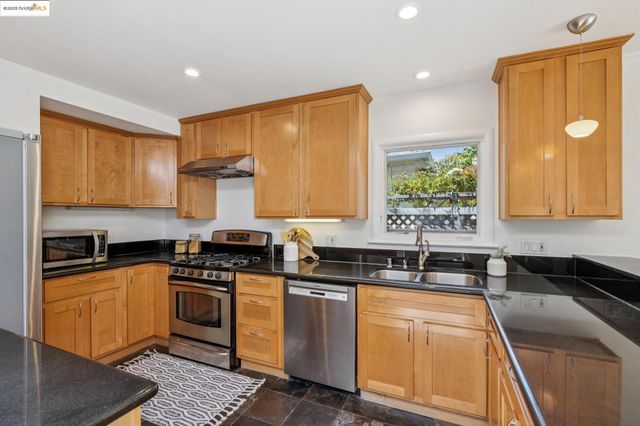 765 Neilson St, Berkeley, CA 94707