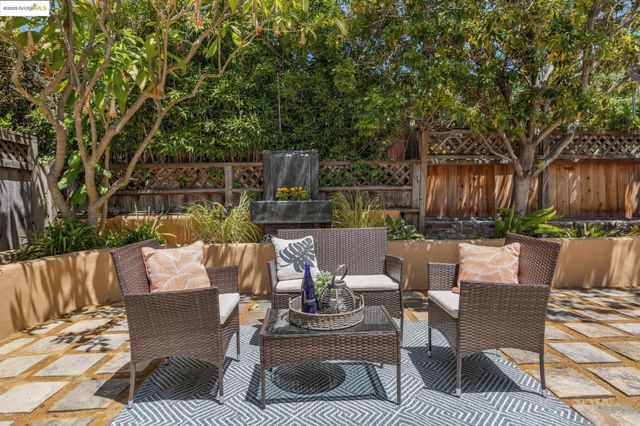 765 Neilson St, Berkeley, CA 94707
