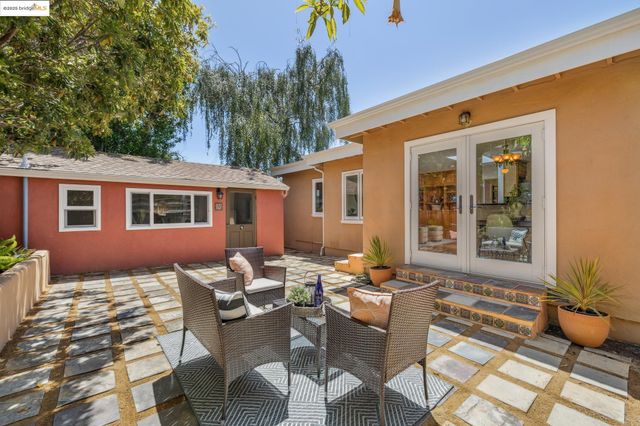 765 Neilson St, Berkeley, CA 94707