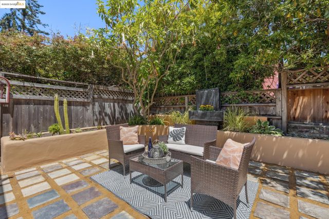 765 Neilson St, Berkeley, CA 94707