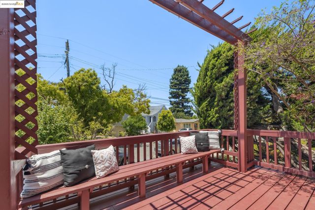 765 Neilson St, Berkeley, CA 94707