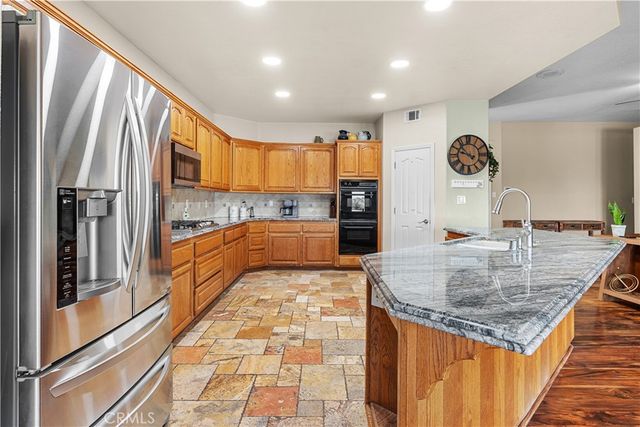 17492 Mariposa Avenue, Riverside, CA 92504