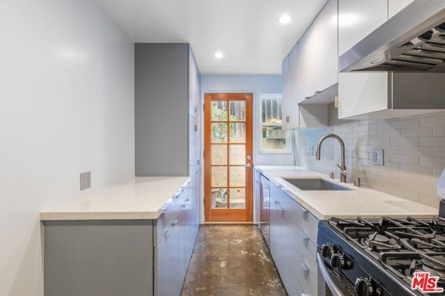 1155 N Clark Street 2, West Hollywood, CA 90069