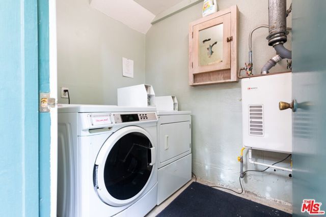 1155 N Clark Street 2, West Hollywood, CA 90069