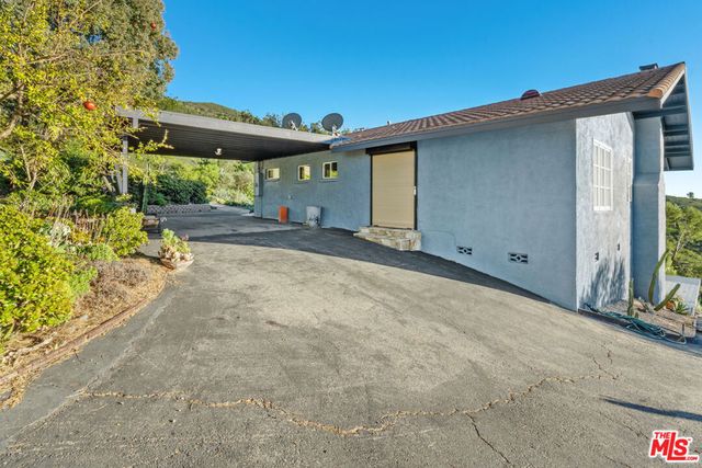 9402 Houston Road, Malibu, CA 90265