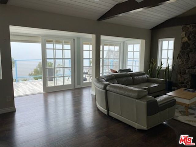 9402 Houston Road, Malibu, CA 90265