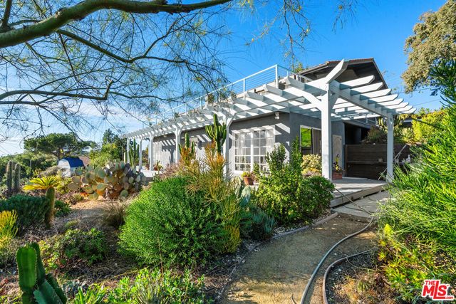 9402 Houston Road, Malibu, CA 90265