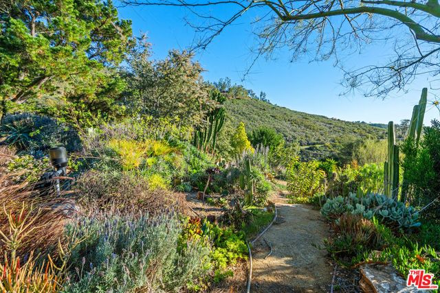 9402 Houston Road, Malibu, CA 90265