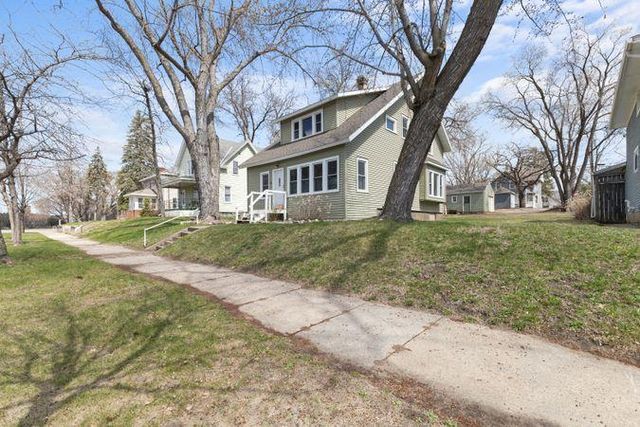 712 10th Avenue S, Saint Cloud, MN 56301
