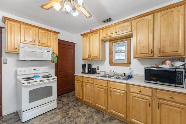 712 10th Avenue S, Saint Cloud, MN 56301