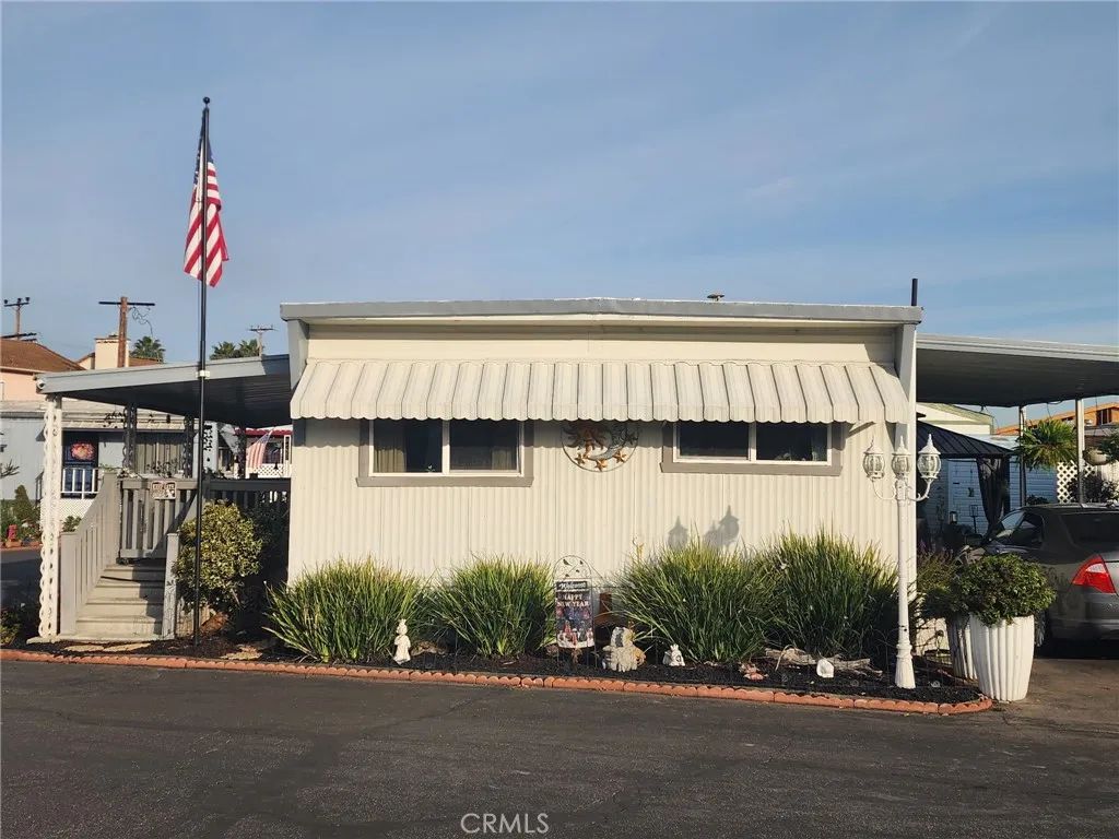 24815 Normandie 75, Harbor City, CA 90710