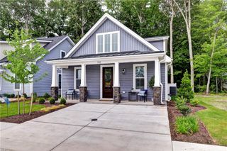 102 Blue Crab PT, Poquoson, VA 23662