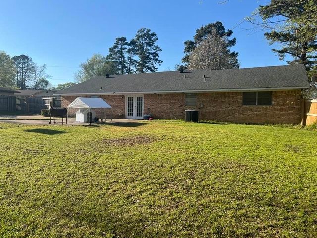2113 Hendricks, Gladewater, TX 75647