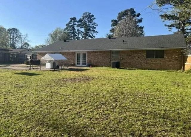 2113 Hendricks, Gladewater, TX 75647