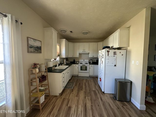 2440 Honey Grove Lane, Knoxville, TN 37923