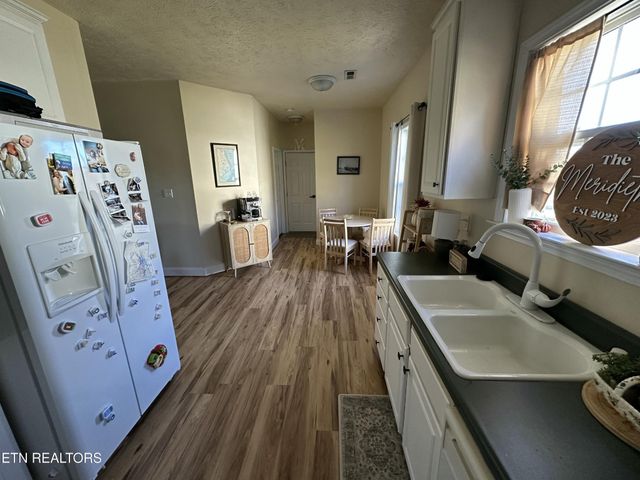 2440 Honey Grove Lane, Knoxville, TN 37923