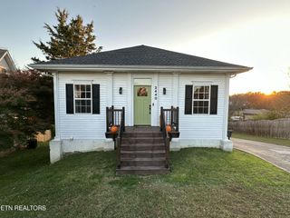 2440 Honey Grove Lane, Knoxville, TN 37923