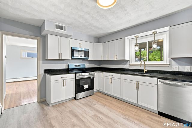 275 Winthrop Street, New Britain, CT 06052