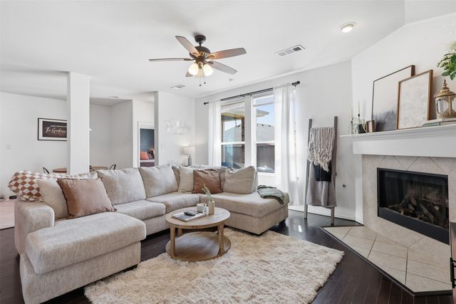 421 Mariscal Place, Fort Worth, TX 76131