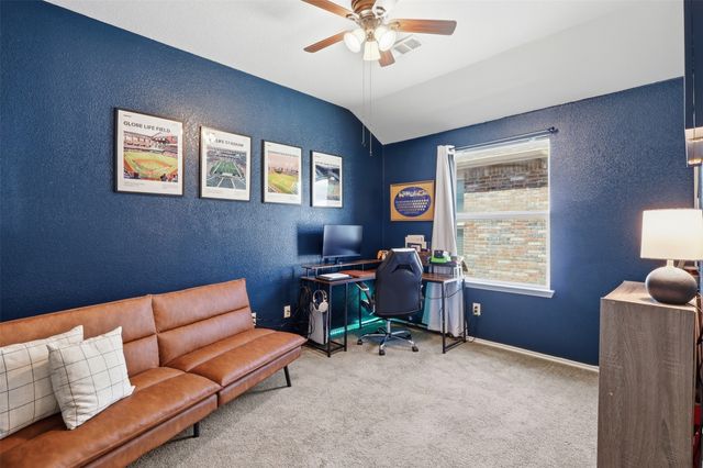 421 Mariscal Place, Fort Worth, TX 76131