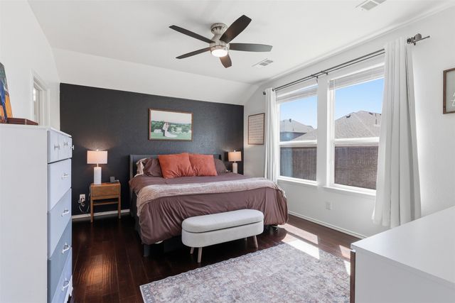 421 Mariscal Place, Fort Worth, TX 76131