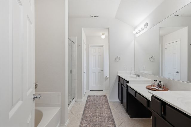 421 Mariscal Place, Fort Worth, TX 76131