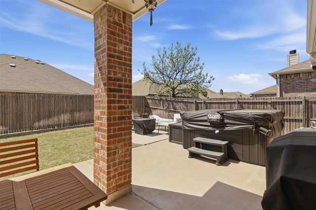 421 Mariscal Place, Fort Worth, TX 76131