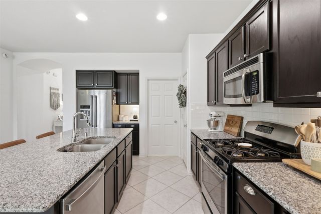 421 Mariscal Place, Fort Worth, TX 76131