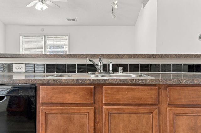 996 Winding Oak Trail, Lexington, KY 40511