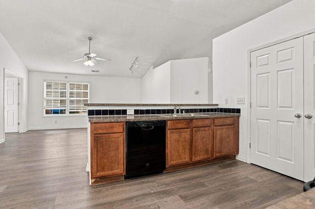 996 Winding Oak Trail, Lexington, KY 40511