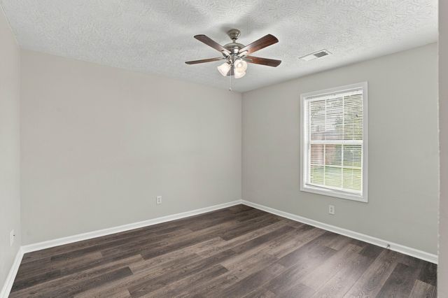 996 Winding Oak Trail, Lexington, KY 40511